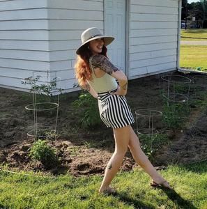 Meet your Posher, Madeline